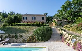 Casa Raffaela, Charmante vrijstaande villa met groot zwembad